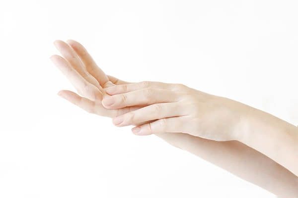  女性のつらい指先の変形・痛みは自分で防ぐ！改善する！／富永喜代(著者) afb